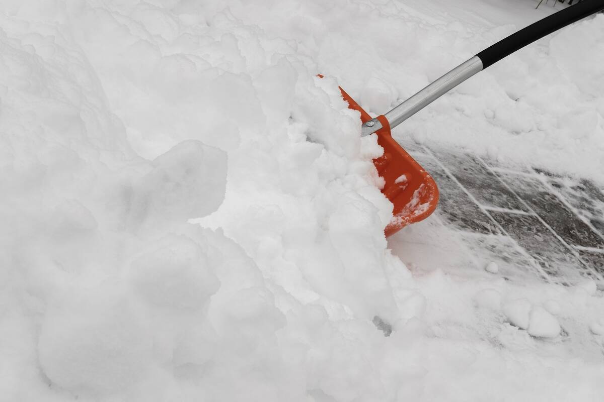 Schnee räumen (Symbolbild)