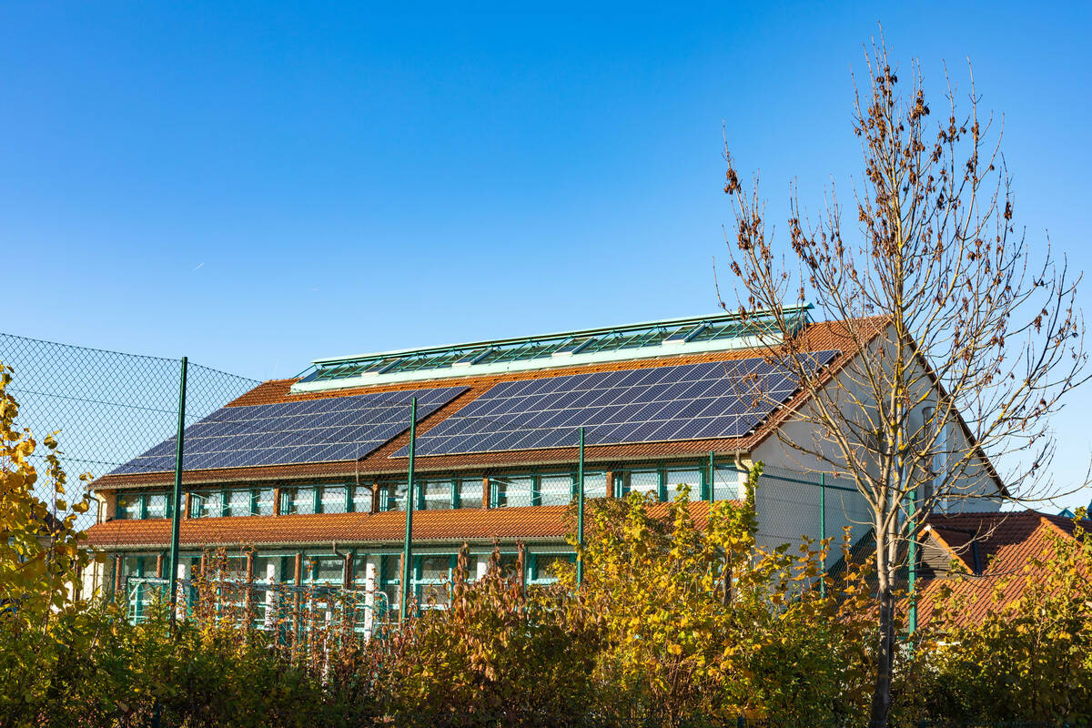 Mehrzweckhalle Großenseebach - Solaranlage auf der Dachfläche