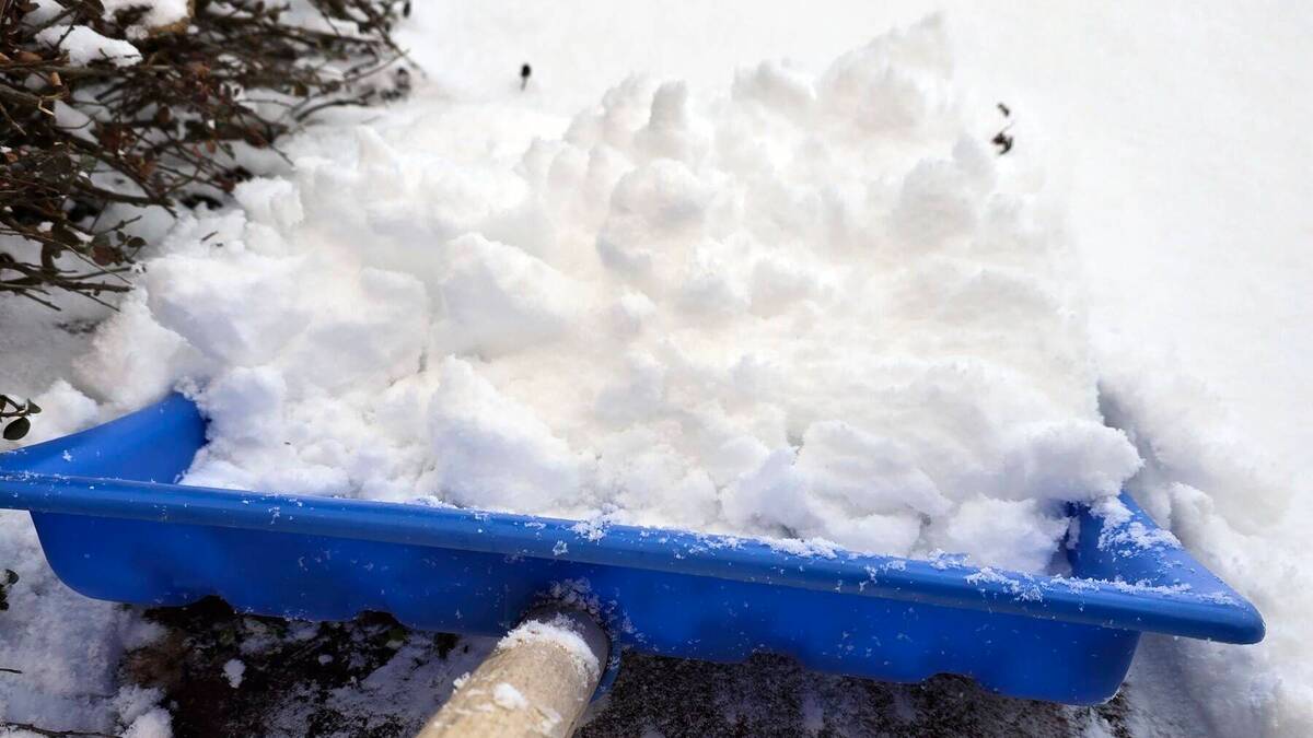 Schnee räumen (Symbolbild)